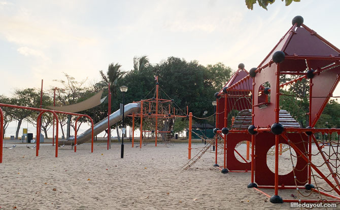 2 Bears Hideout: Playground At Changi Airport Terminal 2 Transit