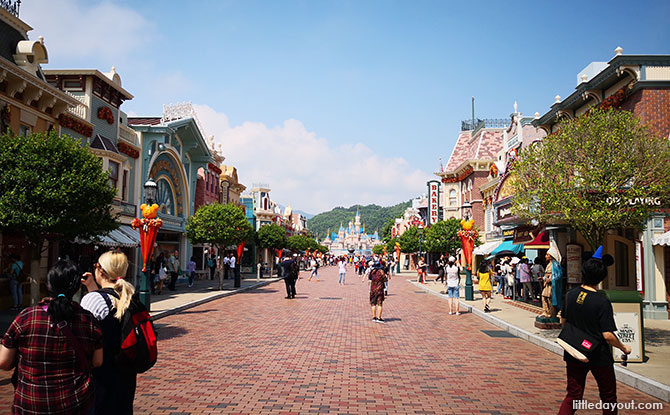 Main Street, Hong Kong Disneyland with Kids