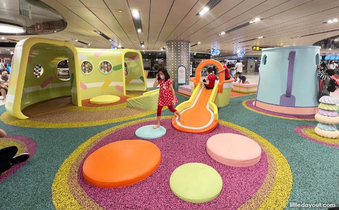 06 Changi Airport T3 Kueh Playground 