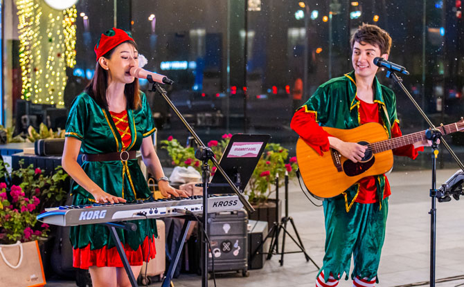 melodious sound of talented buskers featuring Sheng Li