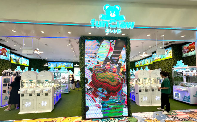 funClaw at Jewel Changi Airport