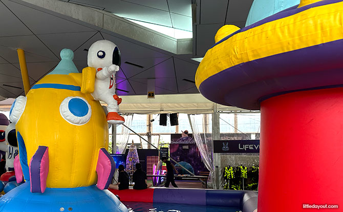 Cosmic Hydropark: Waterpark at Changi Airport Terminal 3