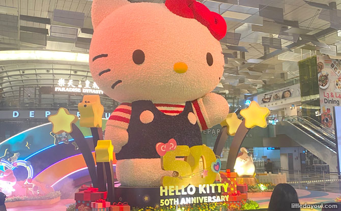 Huge 8-metre-tell Hello Kitty at T3 Departure Hall