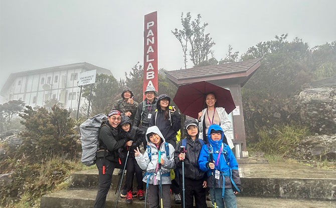 Dinner on Mount Kota Kinabalu