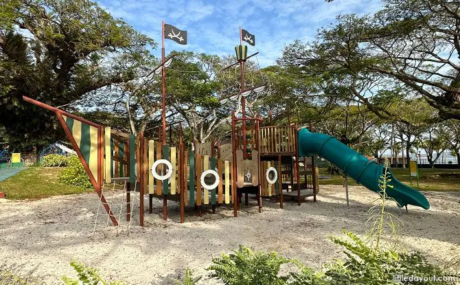 Pasir Ris Park: Playground Rediscovered