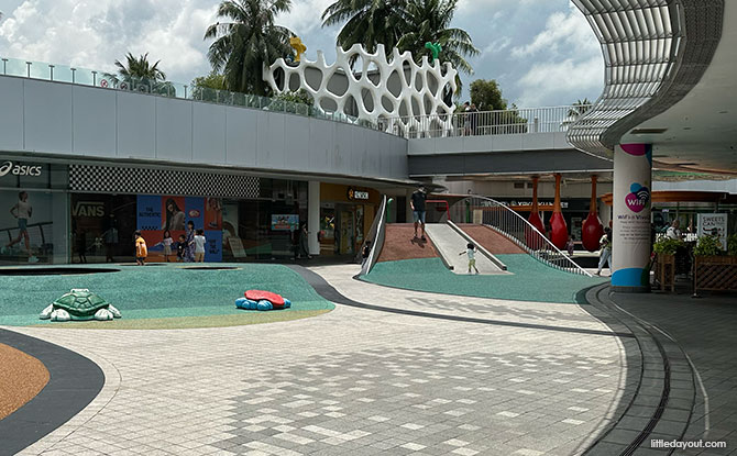 Play Hill at VivoCity Playground