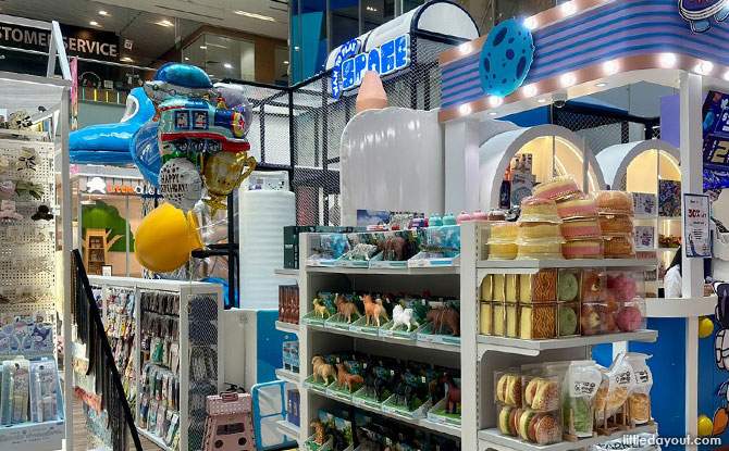 Retail gift shop at Wan To Play Space Themed indoor Playground