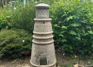 The Hidden “Lighthouses” At West Coast Park That Most People Never Notice