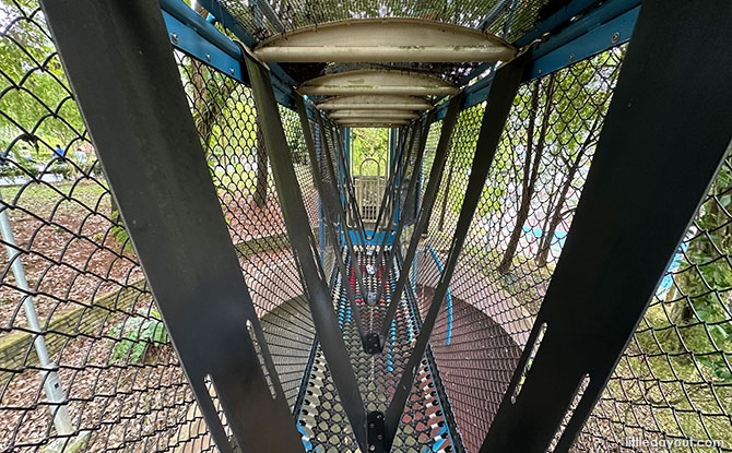 Swinging Obstacle Bridge