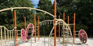 Zhenghua Nature Park Children's Playground